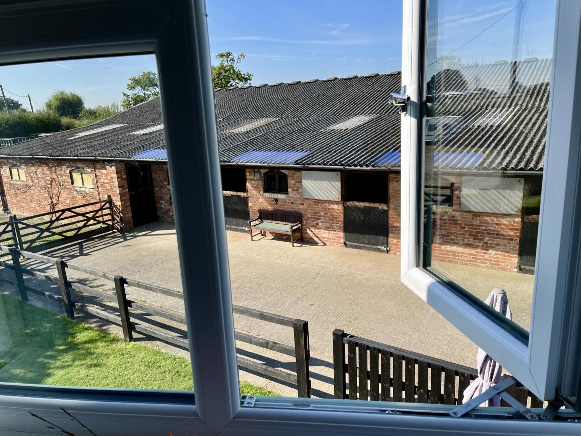 Priors Oak - A Cosy Studio With Countryside Views In Dorset Stalbridge Exteriér fotografie